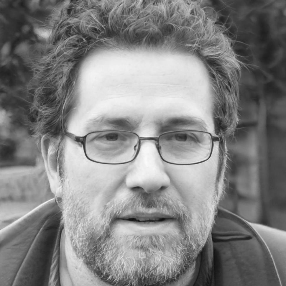 Portrait d'Antoine Dubois, directeur artistique chez draxivonexuslytic